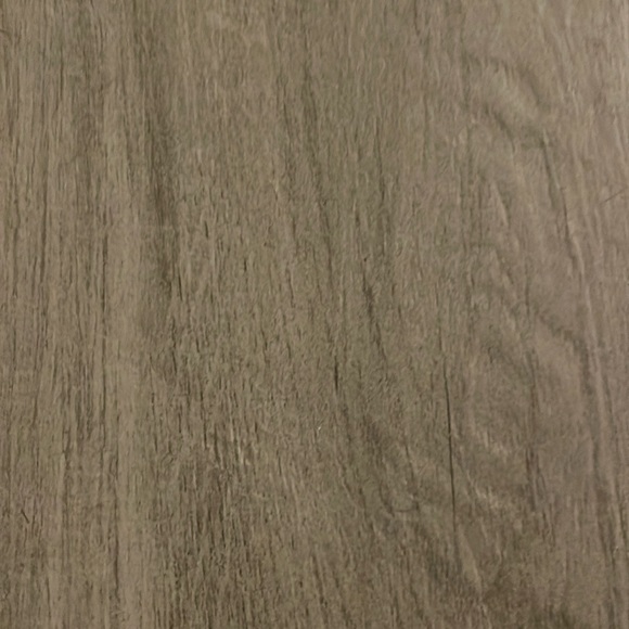 Meet your Posher, Jennifer - Picture 1 of 1